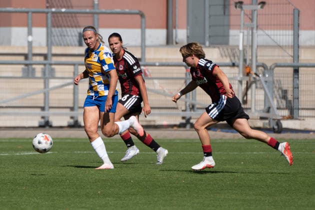 06.09.2026, xhfmx, Fussball 2.Frauen Bundesliga, Eintracht Frankfurt II - Carl-Zeiss Jena Katharina Rust (Eintracht Frankfurt, 3) Frankfurt am Main *** September 6, 2026, xhfmx, Women s Bundesliga 2, Eintracht Frankfurt II vs. Carl Zeiss Jena, Katharina Rust (Eintracht Frankfurt), 3, Frankfurt am Main