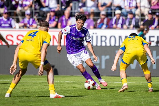 (L-R) Andi Hoti (Eintracht Braunschweig, 04), Jonathan Gomez (VfL Osnabrueck, 42), Mehmet Aydin (Eintracht Braunschweig, 08) GER, VfL Osnabrueck vs. Eintracht Braunschweig, Fussball, 2. Bundesliga, 4. Spieltag, Spielzeit 2026 2027, 06.09.2026 DFL Regulations prohibit any use of photographers as image sequences and or quasi-video. GER, VfL Osnabrueck vs. Eintracht Braunschweig, Fussball, 2. Bundesliga, 4. Spieltag, Spielzeit 2026 2027, 06.09.2026 Osnabrueck *** L R Andi Hoti, Eintracht Braunschweig, 04; Jonathan Gomez, VfL Osnabrück, 42; Mehmet Aydin, Eintracht Braunschweig, 08 GER, VfL Osnabrück vs. Eintracht Braunschweig, Soccer, 2. Bundesliga, Matchday 4, 2026–2027 Season, September 6, 2026 DFL regulations prohibit any use of photographs as image sequences and or quasi-video GER, VfL Osnabrück vs. Eintracht Braunschweig, Soccer, 2. Bundesliga, Matchday 4, 2026–2027 season, September 6, 2026 Osnabrück Copyright: xEibner-Pressefoto JanxRollingerx EP_JSK