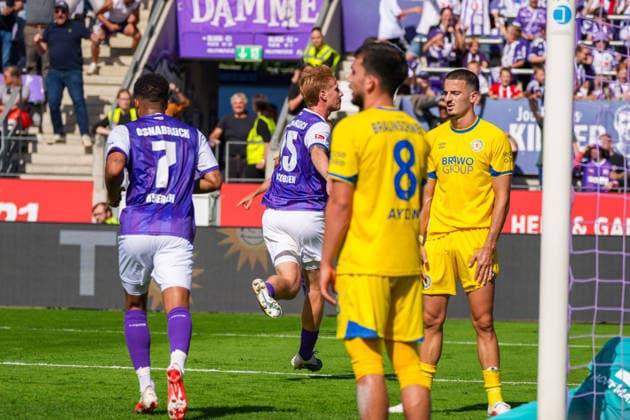 Tor zum 2:0 durch Bjarke Jacobsen (VfL Osnabrück, 15), Torjubel, Freude, Emotionen, Deutschland: Fussball, 2. Bundesliga, Saison 2026 27, 4. Spieltag, 06.09.2026, VfL Osnabrück vs Eintracht Braunschweig, Stadion Bremer Brücke (Osnabrück, Niedersachsen) *** Bjarke Jacobsen scores the 2-0 goal for VfL Osnabrück, 15, goal celebration, joy, emotions, German soccer, 2. Bundesliga, 2026-27 season, Matchday 4, September 6, 2026, VfL Osnabrück vs. Eintracht Braunschweig, Bremer Brücke Stadium, Osnabrück, Lower Saxony Copyright: xLeonxFrickx