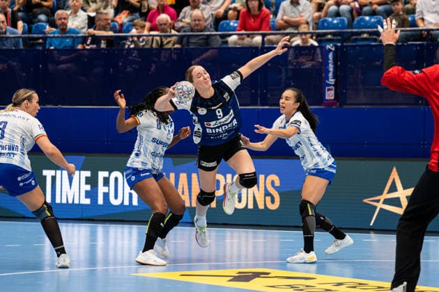 HSG Blomberg-Lippe (GER) vs. Gloria Bistrita (ROM), Handball, EHF Champions League Women, Gruppenphase, 6.9.2026, Saision 2026 2027, Lemgo Nieke Kuehne (HSG Blomberg-Lippe, 09) im Torwurf Lemgo Phoenix Contact Arena Deutschland