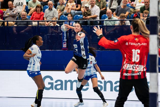 HSG Blomberg-Lippe (GER) vs. Gloria Bistrita (ROM), Handball, EHF Champions League Women, Gruppenphase, 6.9.2026, Saision 2026 2027, Lemgo Nuria Bucher (HSG Blomberg-Lippe, 21) im Torwurf Lemgo Phoenix Contact Arena Deutschland