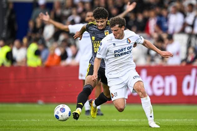 VELSEN - (lr) IsmaÃ«l Baouf of SC Cambuur, Patrick Brouwer of Telstar during the Dutch Eredivisie match between Telstar and Cambuur at the BUKO Stadium on September 6, 2026 in Velsen, the Netherlands. OLAF KRAAK ANP Eredivisie 2026 27 xVIxANPxSportx xxANPxIVx 567369560 originalFilename: 567369560.jpg