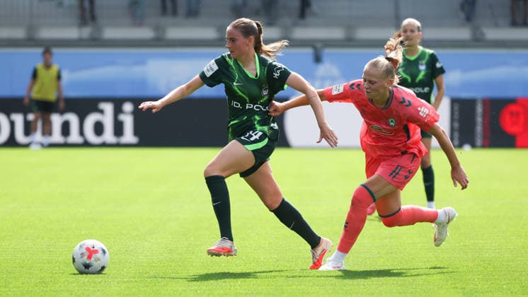 VfL vs. Brermen, BL Frauen Wolfsburg, 06.09.2026, Fußball, Frauen, Google Pixel Bundesliga, Saison 2026 2027, VfL Wolfsburg vs Werder Bremen: Smilla Vallotto (VfL Wolfsburg), Isabella Jaron (Werder Bremen) AOK Stadion Niedersachsen Deutschland *** VfL vs. Bremen, Women s Bundesliga, Wolfsburg, September 6, 2026, Soccer, Women, Google Pixel Bundesliga, 2026–2027 Season, VfL Wolfsburg vs. Werder Bremen, Smilla Vallotto (VfL Wolfsburg), Isabella Jaron (Werder Bremen), AOK Stadium, Lower Saxony, Germany