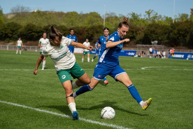 06.09.2026, xjyhynx, Frauen Fussball Regionalliga Süd, 2. Spieltag, Karlsruher SC - SpVgg Greuther Fürth v.l., Aurora Tornaquindici (16, SpVgg Greuther Fürth) im Zweikampf mit Giulina Kimmig (5, Karlsruher SC) (DFL DFB REGULATIONS PROHIBIT ANY USE OF PHOTOGRAPHS as IMAGE SEQUENCES and or QUASI-VIDEO) Karlsruhe