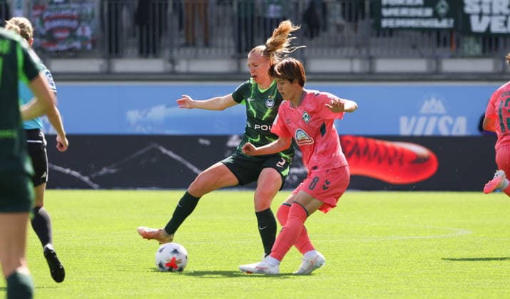 VfL vs. Brermen, BL Frauen Wolfsburg, 06.09.2026, Fußball, Frauen, Google Pixel Bundesliga, Saison 2026 2027, VfL Wolfsburg vs Werder Bremen: Lieske Carleer (VfL Wolfsburg), Mei Shimada (Werder Bremen) AOK Stadion Niedersachsen Deutschland *** VfL vs. Bremen, Women s Bundesliga, Wolfsburg, September 6, 2026, Soccer, Women, Google Pixel Bundesliga, 2026–2027 Season, VfL Wolfsburg vs. Werder Bremen, Lieske Carleer (VfL Wolfsburg), Mei Shimada (Werder Bremen), AOK Stadium, Lower Saxony, Germany