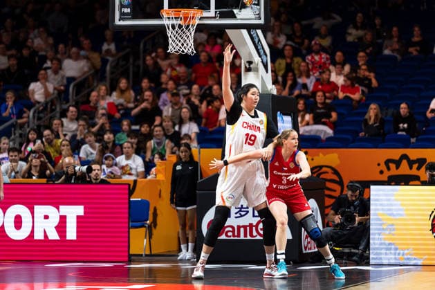 Alena Hanusova (Tschechien, 03), Ziyu Zhang (China, 19), GER, China vs. Tschechien, Basketball, FIBA Women s World Cup 2026, Gruppenphase, Spieltag 2, 06.09.2026 GER, China vs. Tschechien, Basketball, FIBA Women s World Cup 2026, Gruppenphase, Spieltag 2, 06.09.2026 Berlin Copyright: xEibner-Pressefoto MaxxVincenx EP_MVN