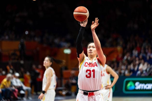 Saiqi Jia (China, 31) beim Freiwurf, GER, China vs. Tschechien, Basketball, FIBA Women s World Cup 2026, Gruppenphase, Spieltag 2, 06.09.2026 GER, China vs. Tschechien, Basketball, FIBA Women s World Cup 2026, Gruppenphase, Spieltag 2, 06.09.2026 Berlin Copyright: xEibner-Pressefoto MaxxVincenx EP_MVN