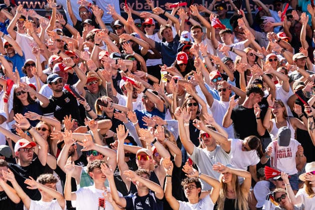 Beach volleyball, Beachvolleyball - MEVZA Schladming SCHLADMING,AUSTRIA,06.SEP.26 - BEACH VOLLEYBALL - win2day Tour PRO, MEVZA Schladming. Image shows fans.  GEPAxpictures xJulioxArellano