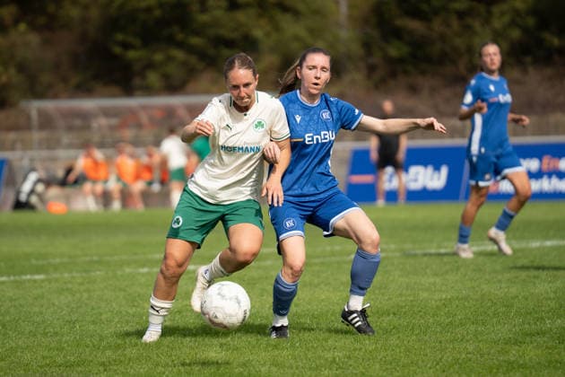 06.09.2026, xjyhynx, Frauen Fussball Regionalliga Süd, 2. Spieltag, Karlsruher SC - SpVgg Greuther Fürth v.l., Luisa Wölfel (10, SpVgg Greuther Fürth) im Zweikampf mit Emily Evels (25, Karlsruher SC) (DFL DFB REGULATIONS PROHIBIT ANY USE OF PHOTOGRAPHS as IMAGE SEQUENCES and or QUASI-VIDEO) Karlsruhe