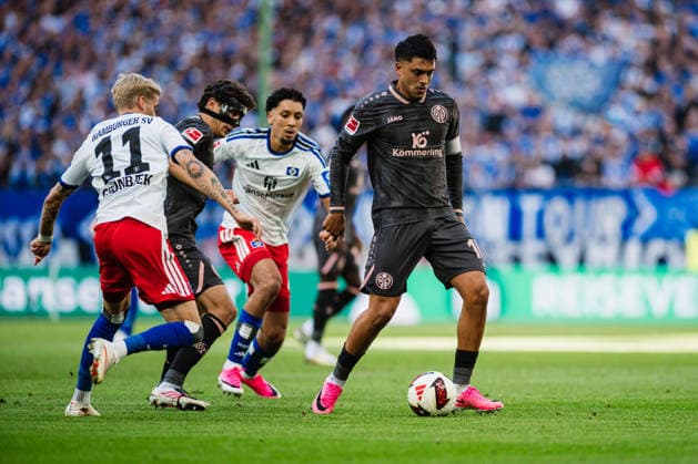 1. Bundesliga: Hamburger SV vs. 1. FSV Mainz 05, 06.09.2026 Nadiem Amiri (1. FSV Mainz 05, 10) am Ball; Fußball, 1. Bundesliga, 2. Spieltag: Hamburger SV vs. 1. FSV Mainz 05 am 06.09.2026 im Volksparkstadion, Hamburg DFL REGULATIONS PROHIBIT ANY USE OF PHOTOGRAPHS AS IMAGE SEQUENCES AND OR QUASI-VIDEO. *** 1 Bundesliga: Hamburger SV vs. 1 FSV Mainz 05, September 6, 2026 – Nadiem Amiri (1 FSV Mainz 05), 10 minutes on the ball – Soccer, 1. Bundesliga, Matchday 2: Hamburger SV vs. 1. FSV Mainz 05 on September 6, 2026, at the Volksparkstadion, Hamburg. DFL regulations prohibit any use of photographs as image sequences and or quasi-video. Copyright: xBEAUTIFULxSPORTS Tonhäuserx