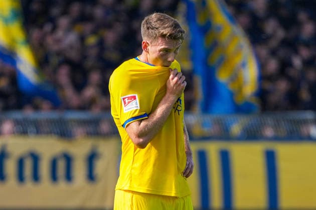 Florian Flick (Eintracht Braunschweig, 6) enttäuscht, frustriert nach Abpfiff, Deutschland: Fussball, 2. Bundesliga, Saison 2026 27, 4. Spieltag, 06.09.2026, VfL Osnabrück vs Eintracht Braunschweig, Stadion Bremer Brücke (Osnabrück, Niedersachsen) *** Florian Flick, Eintracht Braunschweig, 6—disappointed and frustrated after the final whistle, German soccer, 2. Bundesliga, 2026–27 season, Matchday 4, September 6, 2026, VfL Osnabrück vs. Eintracht Braunschweig, Bremer Brücke Stadium, Osnabrück, Lower Saxony Copyright: xLeonxFrickx