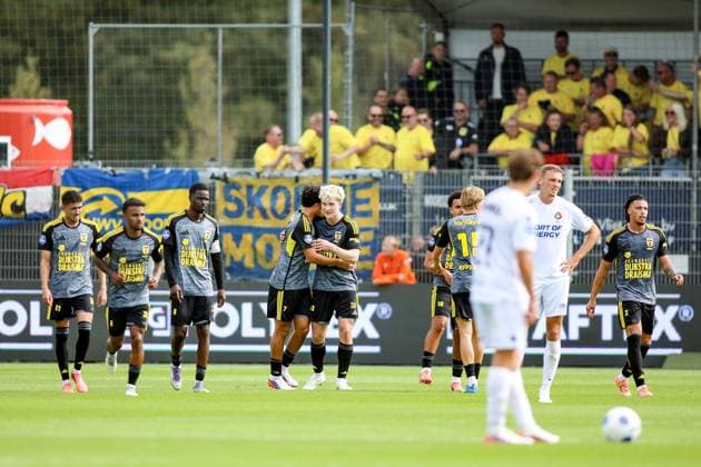 IJMUIDEN , 06-09-2026 , Buko Stadion , season 2026 2027 , Dutch , eredivisie , match between Telstar and Cambuur , picture shows, SC Cambuur player Nicolas Binder scores the 0-2 and celebrates Telstar - Cambuur  x206579515x Copyright: