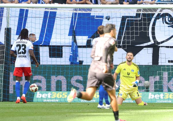 Bundesliga 2. Spieltag Hamburger SV - 1.FSV Mainz 05 im Volksparkstadion 06.09.2026 Hamburger SV - 1.FSV Mainz 05 0 - 1 TW Daniel Heuer Fernandes (Hamburger SV) ist geschlagen DFL REGULATIONS PROHIBIT ANY USE OF PHOTOGRAPHS AS IMAGE SEQUENCES AND OR QUASI-VIDEO *** Bundesliga 2 Matchday: Hamburger SV 1 FSV Mainz 05 at Volksparkstadion, September 6, 2026. Hamburger SV 1 FSV Mainz 05 0–1 (Goalkeeper: Daniel Heuer Fernandes). Hamburger SV is defeated. DFL regulations prohibit any use of photographsHS AS IMAGE SEQUENCES AND OR QUASI-VIDEO