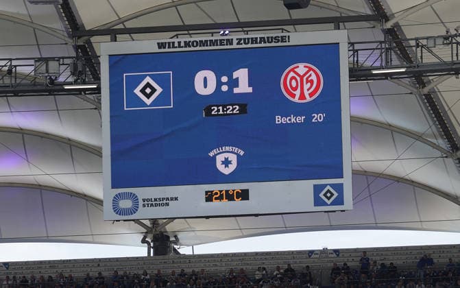 Fussball, Herren, Saison 2026 2027,1.Liga, Volksparkstadion, Hamburger SV gegen Mainz 05 DFL REGULATIONS PROHIBIT ANY USE OF PHOTOGRAPHS AS IMAGE SEQUENCES AND OR QUASI-VIDEO. *** Soccer, Men s, 2026–2027 Season, 1st Division, Volksparkstadion, Hamburger SV vs. Mainz 05. DFL regulations prohibit any use of photographs as image sequences and or quasi-video.
