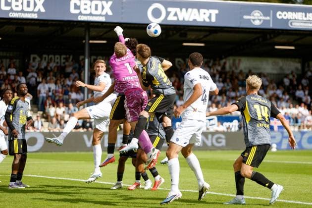 IJMUIDEN , 06-09-2026 , Buko Stadion , season 2026 2027 , Dutch , eredivisie , match between Telstar and Cambuur , picture shows, SC Cambuur goalkeeper Thijs Jansen Telstar - Cambuur  x206580115x Copyright: