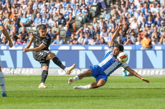 06.09.2026, xtgx, Fussball - 2.Bundesliga Hertha BSC Berlin - 1.FC Magdeburg emspor, v.l. Felipe Chavez (Magdeburg, 11), Kevin Sessa (Hertha, 8) Zweikampf, Duell, Kampf, tackle (DFL DFB REGULATIONS PROHIBIT ANY USE OF PHOTOGRAPHS as IMAGE SEQUENCES and or QUASI-VIDEO) Berlin *** September 6, 2026, xtgx, Soccer, 2. Bundesliga, Hertha BSC Berlin 1, FC Magdeburg, emspor, from left: Felipe Chavez (Magdeburg), 11, Kevin Sessa, Hertha, 8, tackle, duel, battle, DFL DFB REGULATIONS PROHIBIT ANY USE OF PHOTOGRAPHS AS IMAGE SEQUENCES AND OR QUASI-VIDEO, Berlin