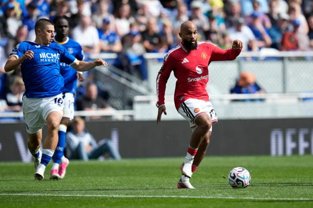 Everton v Manchester United, ManU Premier League Bryan Mbeumo of Manchester United runs at the Everton defence during the Everton v Manchester United Premier League match at the Hill Dickinson Stadium, Liverpool, England on 6 September 2026 Credit: Steve Flynn Every Second Media Editorial use only. All images are copyright Every Second Media Limited. No images may be reproduced without prior permission. All rights reserved. Premier League and Football League images are subject to licensing agreements with Football DataCo Limited. see https: www.football-dataco.com Copyright: xIMAGO EveryxSecondxMediax ESM-2142-0051 StevexFlynnx xEveryxSecondxMediax