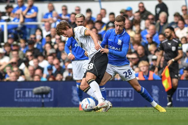 Birmingham City v Wolverhampton Wanderers, Sky Bet Championship, St Andrews @ Knighthead Park, Birmingham, UK - 6 September 2026 Wolverhampton Wanderer s Fer Lopez on the ball challenged by Birmingham City s Jay Stansfield , UK NEWSPAPERS OUT Copyright: xRichardxBowcottx