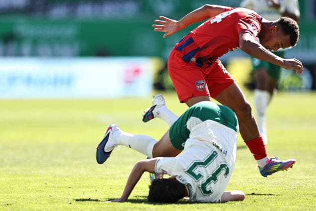 Marcel Costly, HDH, und Faton Atemi, Fürth, im Hinrundenspiel der Saison 2026 2027 zwischen SpVgg Greuther Fürth und 1. FC Heidenheim 1846 (0:1) in Fürth; 06 09 2026; - *** Marcel Costly (HDH) and Faton Atemi (Fürth) in the first-half match of the 2026–2027 season between SpVgg Greuther Fürth and 1 FC Heidenheim 1846 (0–1) in Fürth on June 9, 2026 
