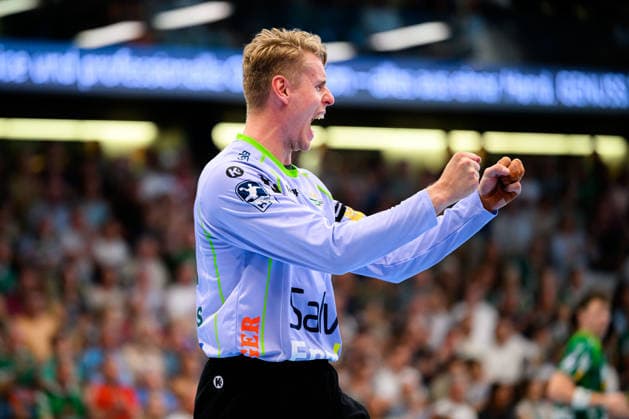 Goeppingwn: HBL - 26 27 - Frisch Auf Goeppingen - THW Kiel Torhueter Kristian Saeveras (Goeppingen) Jubel Freude Emotion Goeppingen EWS Arena Baden-Württemberg Deutschland