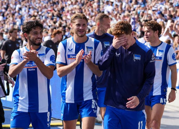 Kevin Sessa (Hertha BSC, 8), Marton Dardai (Hertha BSC, 31) und Sebastian Groenning (Hertha BSC, 17) feiern nach dem Spiel. GER, Hertha BSC vs 1. FC Magdeburg, 2. Bundesliga, 4. Spieltag, Saison 2026-27, Olympiastadion, Berlin, 06.09.2026 DFL REGULATIONS PROHIBIT ANY USE OF PHOTOGRAPHS AS IMAGE SEQUENCES AND OR QUASI-VIDEO GER, Hertha BSC vs 1. FC Magdeburg, 2. Bundesliga, 4. Spieltag, Saison 2026-27, 06.09.2026 Berlin *** Kevin Sessa, Hertha BSC, 8, Marton Dardai of Hertha BSC, 31, and Sebastian Groenning of Hertha BSC, 17, celebrate after the game GER, Hertha BSC vs. 1 FC Magdeburg, 2. Bundesliga, Matchday 4, 2026–27 season, Olympiastadion, Berlin, September 6, 2026 DFL regulations prohibit any use of photographs as image sequences and or quasi-video GER, Hertha BSC vs. 1 FC Magdeburg, 2. Bundesliga, Matchday 4, 2026–27 season, September 6, 2026, Berlin Copyright: xEibner-Pressefoto ScottxColemanx EP_SCN