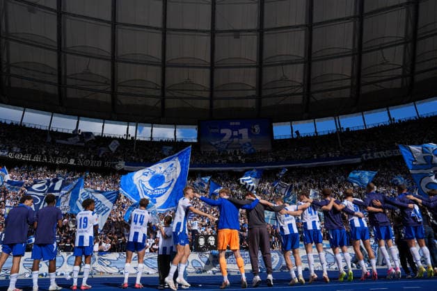 Spieler von Hertha BSC feiern nach dem Spiel gemeinsam mit den Fans. GER, Hertha BSC vs 1. FC Magdeburg, 2. Bundesliga, 4. Spieltag, Saison 2026-27, Olympiastadion, Berlin, 06.09.2026 DFL REGULATIONS PROHIBIT ANY USE OF PHOTOGRAPHS AS IMAGE SEQUENCES AND OR QUASI-VIDEO GER, Hertha BSC vs 1. FC Magdeburg, 2. Bundesliga, 4. Spieltag, Saison 2026-27, 06.09.2026 Berlin *** Hertha BSC players celebrate with fans after the game. GER, Hertha BSC vs. 1 FC Magdeburg, 2. Bundesliga, Matchday 4, 2026–27 season, Olympiastadion, Berlin, September 6, 2026 DFL regulations prohibit any use of photographs as image sequences and or quasi-video GER, Hertha BSC vs. 1 FC Magdeburg, 2. Bundesliga, Matchday 4, 2026–27 season, September 6, 2026, Berlin Copyright: xEibner-Pressefoto ScottxColemanx EP_SCN