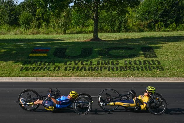 2026 UCI Para-cycling Road World Championships Picture by Mathew Wells SWpix.com - 06 09 2026 - Cycling - 2026 UCI Para-cycling Road World Championships - Huntsville, Alabama, United States of America - Women H2 Road Race - Roberta Amadeo (Italy) and Patcharapha Seesen (Thailand) Huntsville Cummings Research Park United States of America Copyright: x xSWpix.comx(t axPhotographyxHubxLtd)xMathewxWells SWpix.comx SWP-3030-22963