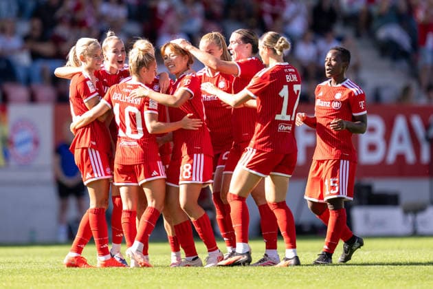 Tor, 1:0, mit einem fantastischen Weitschuss durch Momoko Tanikawa 18 (FC Bayern Muenchen), Linda Dallmann 10 (FC Bayern Muenchen), Momoko Tanikawa 18 (FC Bayern Muenchen), Klara Bühl 17 (FC Bayern Muenchen), Bernadette Amani 15 (FC Bayern Muenchen), FC Bayern Frauen Muenchen - SC Freiburg, Google Pixel Frauenbundesliga, 3. Spieltag, 06.09.26 DFB regulations prohibit any use of photographs as image sequences and or quasi-video. (kolbert-press) Muenchen Bayern Deutschland *** Goal, 1–0, on a fantastic long-range shot by Momoko Tanikawa 18, FC Bayern Munich; Linda Dallmann 10, FC Bayern Munich; Momoko Tanikawa 18, FC Bayern Munich; Klara Bühl 17, FC Bayern Munich; Bernadette Amani 15 FC Bayern Munich, FC Bayern Munich Women vs. SC Freiburg, Google Pixel Women’s Bundesliga, Matchday 3, September 6, 2026 DFB regulations prohibit any use of photographs as image sequences and or quasi-video. Kolbert Press, Munich, Bayern, Germany Copyright: xkolbert-press UlrichxGamelx