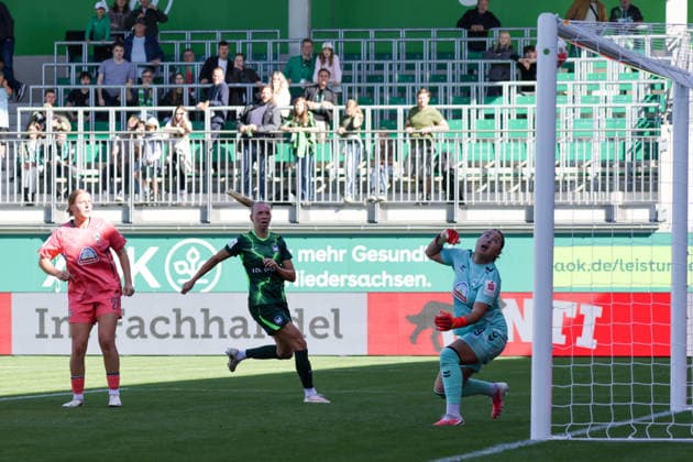 06.09.2026, xgrfx, Fussball Google Pixel Frauen-Bundesliga, VfL Wolfsburg - SV Werder Bremen v.l. Tor, Camilla Küver zum 3:2 (VfL Wolfsburg) Wolfsburg *** September 6, 2026, xgrfx, Soccer Google Pixel Women s Bundesliga, VfL Wolfsburg vs. SV Werder Bremen, goal, Camilla Küver scores the 3-2 goal for VfL Wolfsburg, Wolfsburg