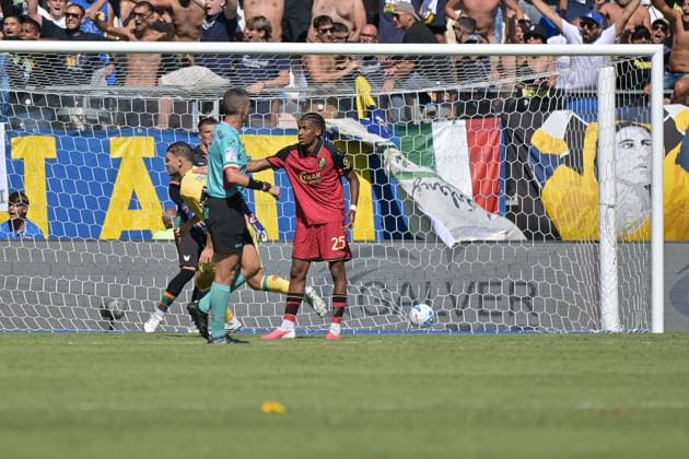 IPA88195558 - Antonio Raimondo of Frosinone celebrates after scoring a goal in the 44th minute to make it 1-0 during the Serie A Enilive soccer match between Frosinone and Venezia at Benito Stirpe Stadium on September 6, 2026, in Frosinone, Lazio. During the Frosinone Calcio vs. Venezia FC Italian Serie A soccer match in Frosinone, Italy, on September 6, 2026  Copyright: xRobertoxRamaccia IPAxSportx xx 88195558