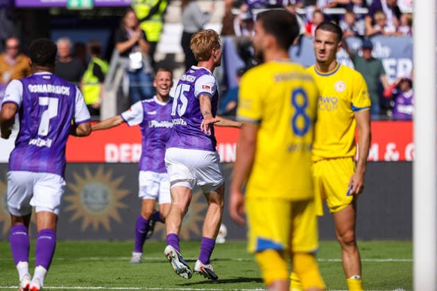 2026.09.06, xkwix, Fußball, 2.Liga, VfL Osnabrück - Eintracht Braunschweig, Stadion an der Bremer Brücke, 4.Spieltag, Saison 2026 2027: Torjubel zum 2:0 beim Tor durch Bjarke Jacobsen (VfL Osnabrueck 15) DFB regulations prohibit any use of photographs as image sequences and or quasi-video. Photo: xKamilxWilkowskixPressefotoKochx Niedersachsen Deutschland *** September 6, 2026, xkwix, Soccer, 2nd Division, VfL Osnabrück vs. Eintracht Braunschweig, Stadion an der Bremer Brücke, Matchday 4, 2026–2027 Season: Fans celebrate the 2–0 goal scored by Bjarke Jacobsen for VfL Osnabrück. 15. DFB regulations prohibit any use of photographs as image sequences and or quasi-video. Photo: xKamilxWilkowskixPressefotoKochx, Lower Saxony, Germany