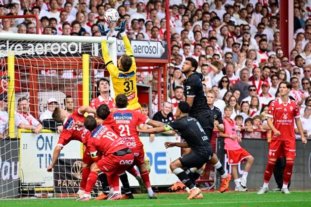 KV Kortrijk v SV Zulte Waregem - Jupiler Pro League KORTRIJK, BELGIUM - SEPTEMBER 06 : Ilic Marko goalkeeper of KV Kortrijk during the Jupiler Pro League match between KV Kortrijk and SV Zulte Waregem on September 6, 2026 in Kortrijk, Belgium, 06 09 2026 Kortrijk Belgium  Copyright: xJanxDexMeuleneirx
