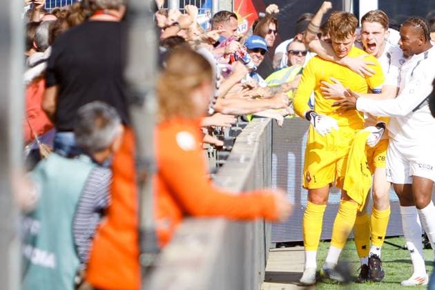 IJMUIDEN , 06-09-2026 , Buko Stadion , season 2026 2027 , Dutch , eredivisie , match between Telstar and Cambuur , picture shows, Telstar goalkeeper Ronald Koeman Jr scores the 2-2 and celebrates Telstar - Cambuur  x206581614x Copyright: