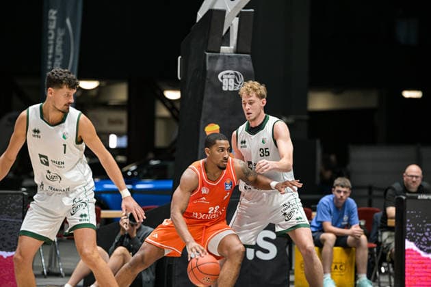 easyCredit Basketball Bundesliga, Testspiel, Niners Chemnitz - Legia Warschau 06.09.2026 ab 15.00 Uhr Chemnitz, Chemnitz Arena Im Foto: 01 Mathieu Wojciechowski, 22 Nighaeal Ceaser, 35 Markus Ilver easyCredit Basketball Bundesliga, Testspiel, Niners Chemnitz - Legia Warschau Chemnitz Sachsen Deutschland Copyright: xEHLxMedia MichelxKöhlerx 20260609-Niners-Chemnitz-Legia-Warschau_022