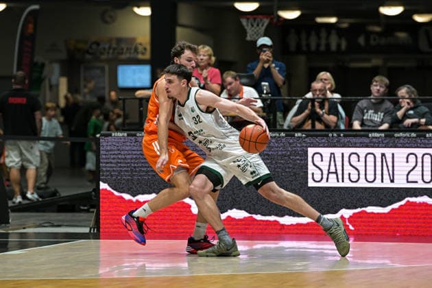 easyCredit Basketball Bundesliga, Testspiel, Niners Chemnitz - Legia Warschau 06.09.2026 ab 15.00 Uhr Chemnitz, Chemnitz Arena Im Foto: 25 Ben Burnham, 32 Zach Fremantle easyCredit Basketball Bundesliga, Testspiel, Niners Chemnitz - Legia Warschau Chemnitz Sachsen Deutschland Copyright: xEHLxMedia MichelxKöhlerx 20260609-Niners-Chemnitz-Legia-Warschau_033