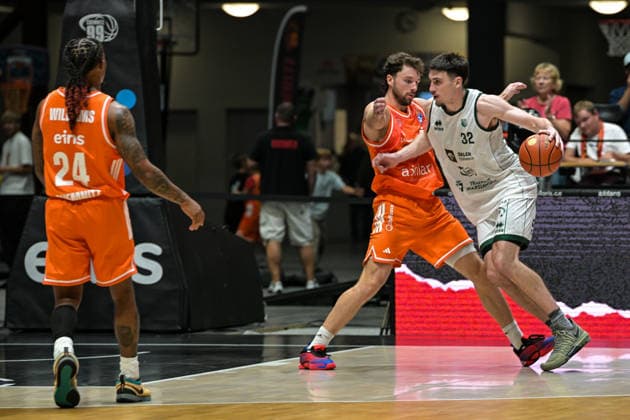 easyCredit Basketball Bundesliga, Testspiel, Niners Chemnitz - Legia Warschau 06.09.2026 ab 15.00 Uhr Chemnitz, Chemnitz Arena Im Foto: 25 Ben Burnham, 32 Zach Fremantle, 24 Cobe Williams easyCredit Basketball Bundesliga, Testspiel, Niners Chemnitz - Legia Warschau Chemnitz Sachsen Deutschland Copyright: xEHLxMedia MichelxKöhlerx 20260609-Niners-Chemnitz-Legia-Warschau_034