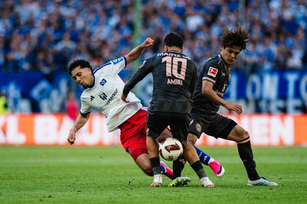 1. Bundesliga: Hamburger SV vs. 1. FSV Mainz 05, 06.09.2026 Nadiem Amiri (1. FSV Mainz 05, 10) gegen Bilal Nadir (Hamburger SV, 4) Zweikampf; Fußball, 1. Bundesliga, 2. Spieltag: Hamburger SV vs. 1. FSV Mainz 05 am 06.09.2026 im Volksparkstadion, Hamburg DFL REGULATIONS PROHIBIT ANY USE OF PHOTOGRAPHS AS IMAGE SEQUENCES AND OR QUASI-VIDEO. *** 1. Bundesliga: Hamburger SV vs. 1. FSV Mainz 05, September 6, 2026—Nadiem Amiri (1. FSV Mainz 05) vs. Bilal Nadir (Hamburger SV), 10-4 tackle, soccer, 1 Bundesliga, Matchday 2: Hamburger SV vs. 1 FSV Mainz 05 on September 6, 2026, at Volksparkstadion, Hamburg. DFL regulations prohibit any use of photographs as image sequences and or quasi-video. Copyright: xBEAUTIFULxSPORTS Tonhäuserx