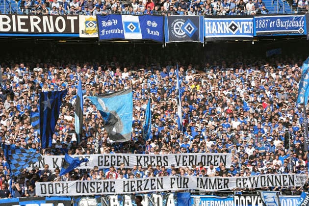 Foto : die HSV Fans trauern um einen krebskranken verstorbenen Fan Fussball Bundesliga , 2. Spieltag am So. 06.09.2026 Hamburger SV - FSV Mainz *** Photo: HSV fans mourn a fan who died of cancer; Bundesliga, Matchday 2 on Sunday, September 6, 2026: Hamburger SV vs. FSV Mainz