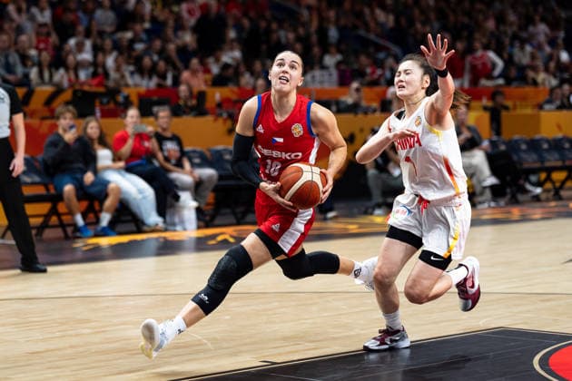 Eliska Joklova (Tschechien, 10) im Dribbling gegen Manman Zhang (China, 01), GER, China vs. Tschechien, Basketball, FIBA Women s World Cup 2026, Gruppenphase, Spieltag 2, 06.09.2026 GER, China vs. Tschechien, Basketball, FIBA Women s World Cup 2026, Gruppenphase, Spieltag 2, 06.09.2026 Berlin Copyright: xEibner-Pressefoto MaxxVincenx EP_MVN