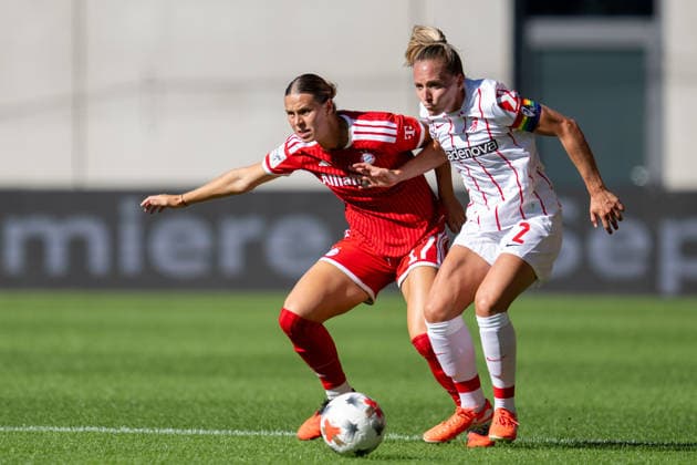 Klara Bühl 17 (FC Bayern Muenchen), Lisa Karl 2 (SC Freiburg), FC Bayern Frauen Muenchen - SC Freiburg, Google Pixel Frauenbundesliga, 3. Spieltag, 06.09.26 DFB regulations prohibit any use of photographs as image sequences and or quasi-video. (kolbert-press) Muenchen Bayern Deutschland *** Klara Bühl 17 FC Bayern Munich, Lisa Karl 2 SC Freiburg, FC Bayern Munich Women, SC Freiburg, Google Pixel Women s Bundesliga, Matchday 3, 09 06 26 DFB regulations prohibit any use of photographs as image sequences and or quasi-video; Kolbert Press, Munich, Bayern, Germany Copyright: xkolbert-press UlrichxGamelx