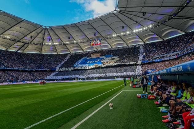 HSV Fans Choreographie für den verstorbenen Kevin Keegan Superstar Deutschland , Hamburg , Volksparkstadion , Fussball , 1 . Bundesliga , Hamburger SV - FSV Mainz 05 *** HSV Fans Choreography in Memory of the Late Kevin Keegan, Superstar Germany, Hamburg, Volksparkstadion, Soccer, Bundesliga 1, Hamburger SV, FSV Mainz 05