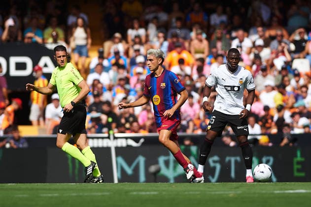 Pedri Gonzalez FC Barcelona, Barca during the LaLiga EA Sports match between Valencia CF and FC Barcelona at Mestalla on September 6, 2026 in Valencia, Spain. -