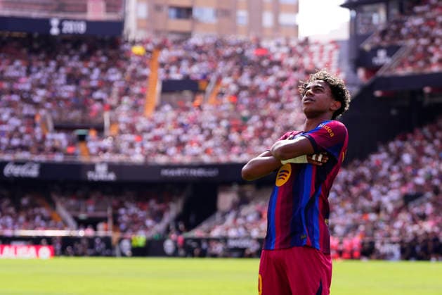 Valencia CF v FC Barcelona, Barca - LaLiga EA Sports 2026 27 Lamine Yamal right winger of Barcelona and Spain celebrates after scoring his sides second goal that was after disallowed by VAR revision during the LaLiga EA Sports 2026 27 match between Valencia CF and FC Barcelona at Estadi de Mestalla on September 6, 2026 in Valencia, Spain. Valencia Spain  Copyright: xJosexBretonx originalFilename:bretonhernandez-valencia260906_npYUC.jpg