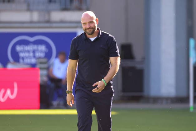 Wolfsburg, Deutschland: 06.09.2026 - 1. Frauenbundesliga - 3. Spieltag - VfL Wolfsburg Frauen vs. Werder Bremen Im Bild: Cheftrainer Stephan Lerch (Wolfsburg) zufrieden nach dem Last Minute Sieg gegen Werder Bremen *** Wolfsburg, Germany, September 6, 2026 – Women s Bundesliga, Matchday 3: VfL Wolfsburg Women vs. Werder Bremen. Pictured: Head Coach Stephan Lerch of Wolfsburg, looking satisfied after the last-minute victory over Werder Bremen. Copyright: HMBxMedia MadeleinexFantini