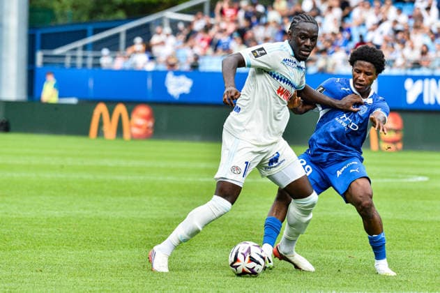 RUGBY : Stade Francais vs USA Perpignan - Top 14 - JournÃ e 1 - 05 09 2026 Genesis Antwi (RC Strasbourg) Dermane Karim (ESTAC Troyes) ParisFrance  Copyright: xBaptistexAutissierx