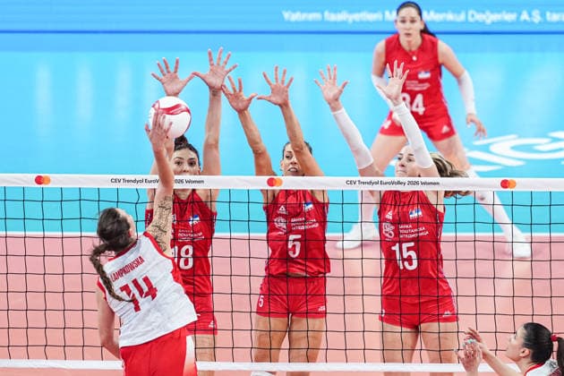 Poland v Serbia - CEV EuroVolley 2026 ISTANBUL, TURKIYE - SEPTEMBER 6: Serbia s Tijana Boskovic (18) and Mina Popovic (5) in action during the third-place match between Poland and Serbia at the Trendyol 2026 CEV Women s European Volleyball Championship at Sinan Erdem Sports Hall in Istanbul, Turkiye, on September 6, 2026. Cemal Yurttas Anadolu Istanbul Turkey. Editorial use only. Please get in touch for any other usage.  Copyright: x2026xAnadoluxCemalxYurttaÅüx