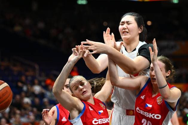 China v Czech Republic - FIBA Women s Basketball World Cup 2026 BERLIN, GERMANY - SEPTEMBER 06 : Zhang Ziyu center of China during the FIBA Women s Basketball World Cup group D phase match between China and Czech Republic in Berlin on September 6, 2026 in Berlin, Germany, 06 09 2026 Berlin Germany  Copyright: xVincentxKalutx