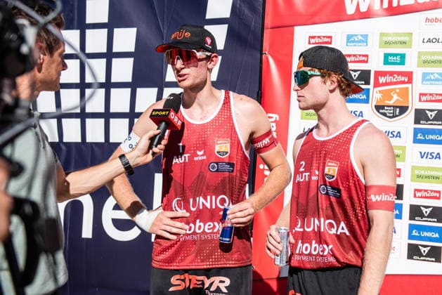 Beach volleyball, Beachvolleyball - MEVZA Schladming SCHLADMING,AUSTRIA,06.SEP.26 - BEACH VOLLEYBALL - win2day Tour PRO, MEVZA Schladming. Image shows Timo Hammarberg (AUT) and Tim Berger (AUT) during an ORF interview.  GEPAxpictures xJulioxArellano