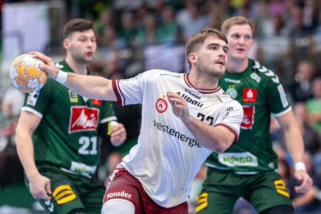 Nicholas Schley (TuSEM Essen, 22) im Torwurf GER, GWD Minden vs. TuSEM Essen, Handball, 2. Bundesliga, 2. Spieltag, Spielzeit 2026 2027, 06.09.2026 GER, GWD Minden vs. TuSEM Essen, Handball, 2. Bundesliga, 2. Spieltag, Spielzeit 2026 2027, 06.09.2026 Minden Copyright: xEibner-Pressefoto JanxRollingerx EP_JSK