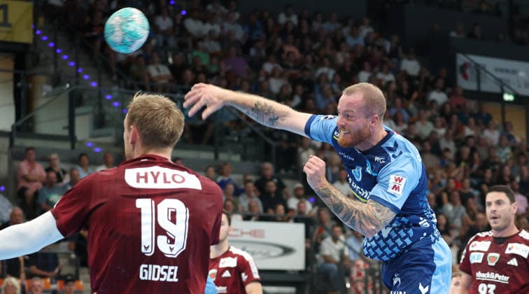 2026.09.06, Deutschland, Stuttgart, Handball TVB Stuttgart vs. Füchse Berlin, v.l. Mathias Gisdel (Berlin), Patrick Zieker (TVB)